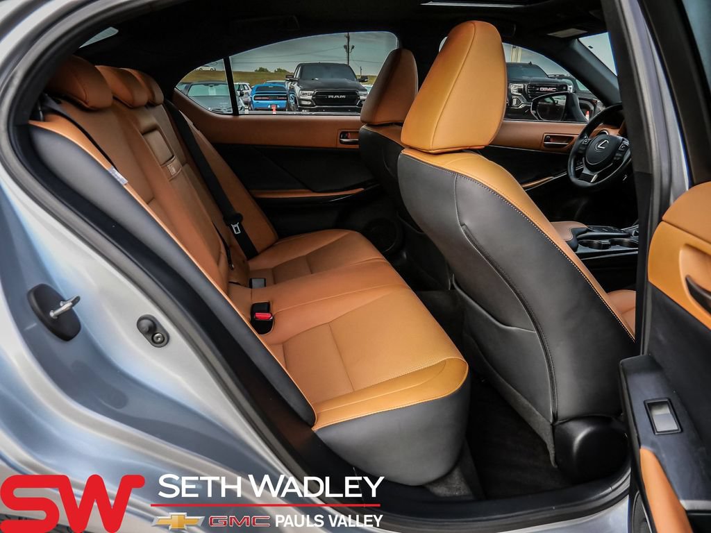 Used 2022 Lexus IS 300 w/ Premium Package RWD image 21