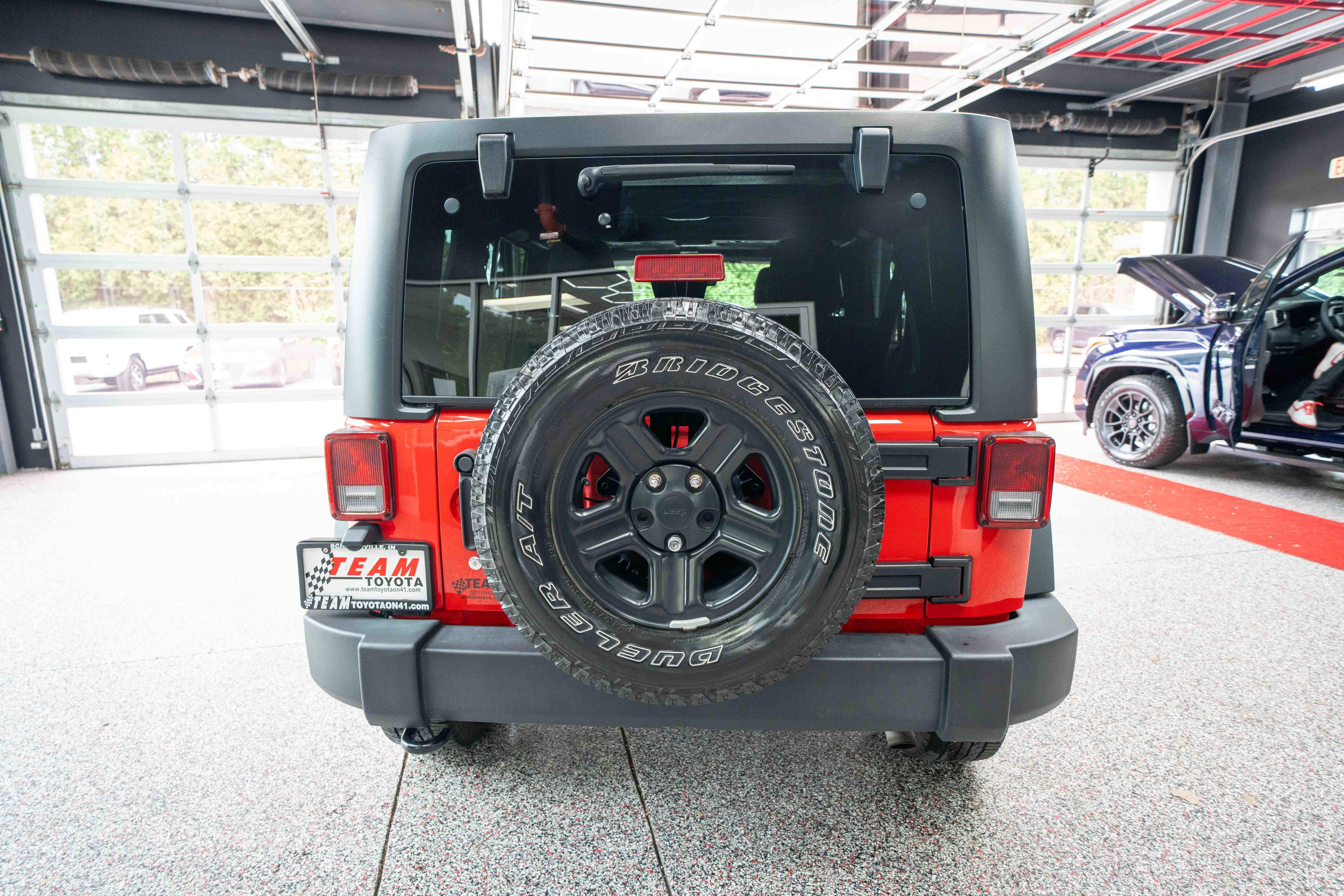Used 2017 Jeep Wrangler Unlimited Sport AWD/4WD image 3