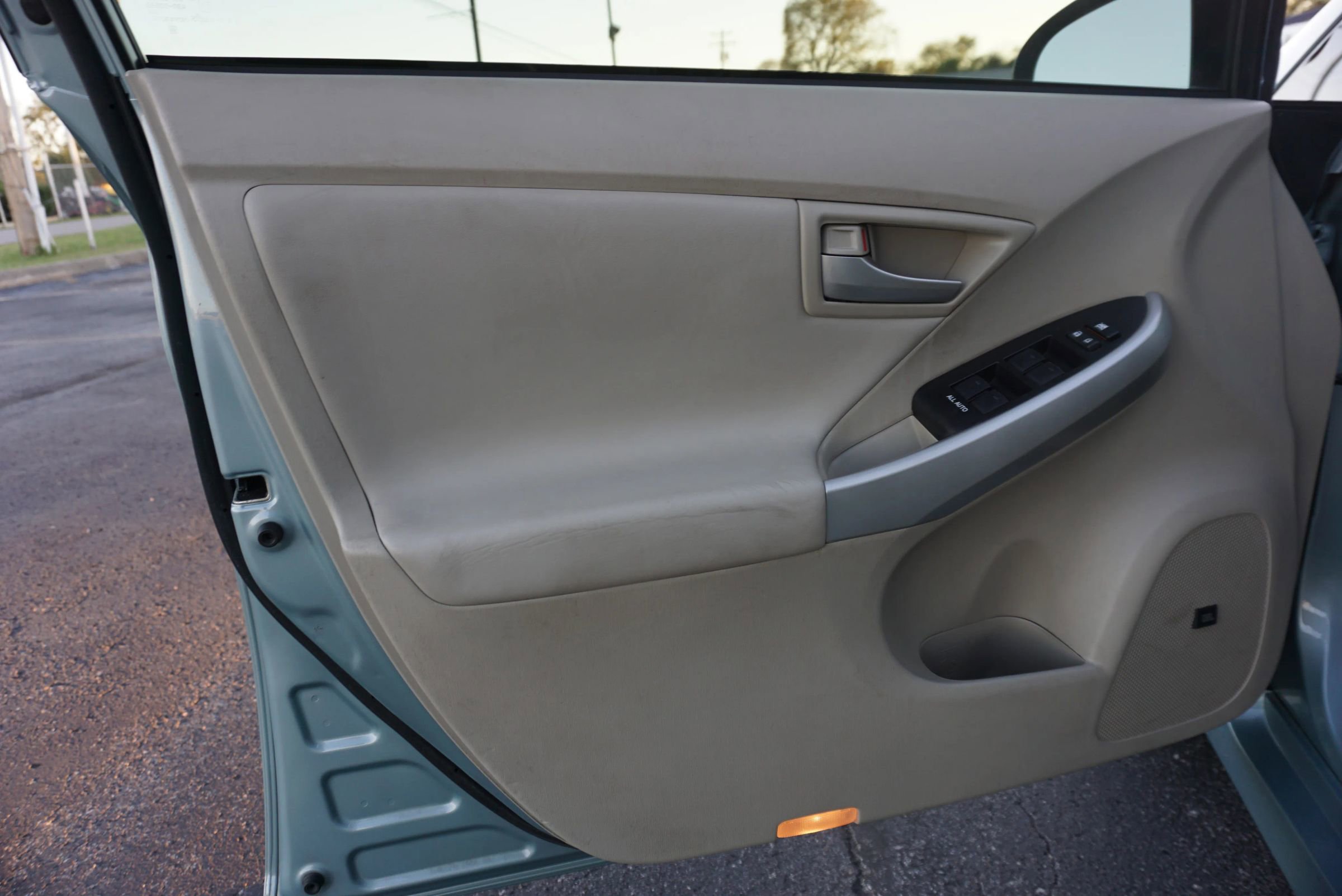 Used 2013 Toyota Prius One image 15