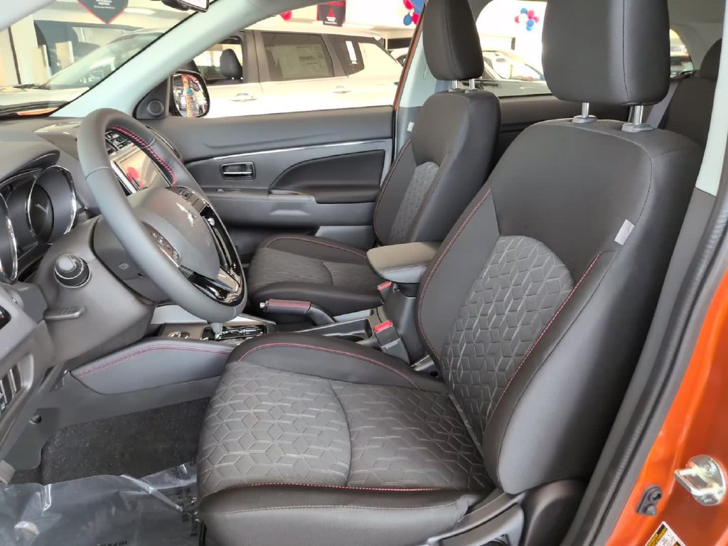 New 2026 Mitsubishi Outlander Sport LE AWD/4WD image 17