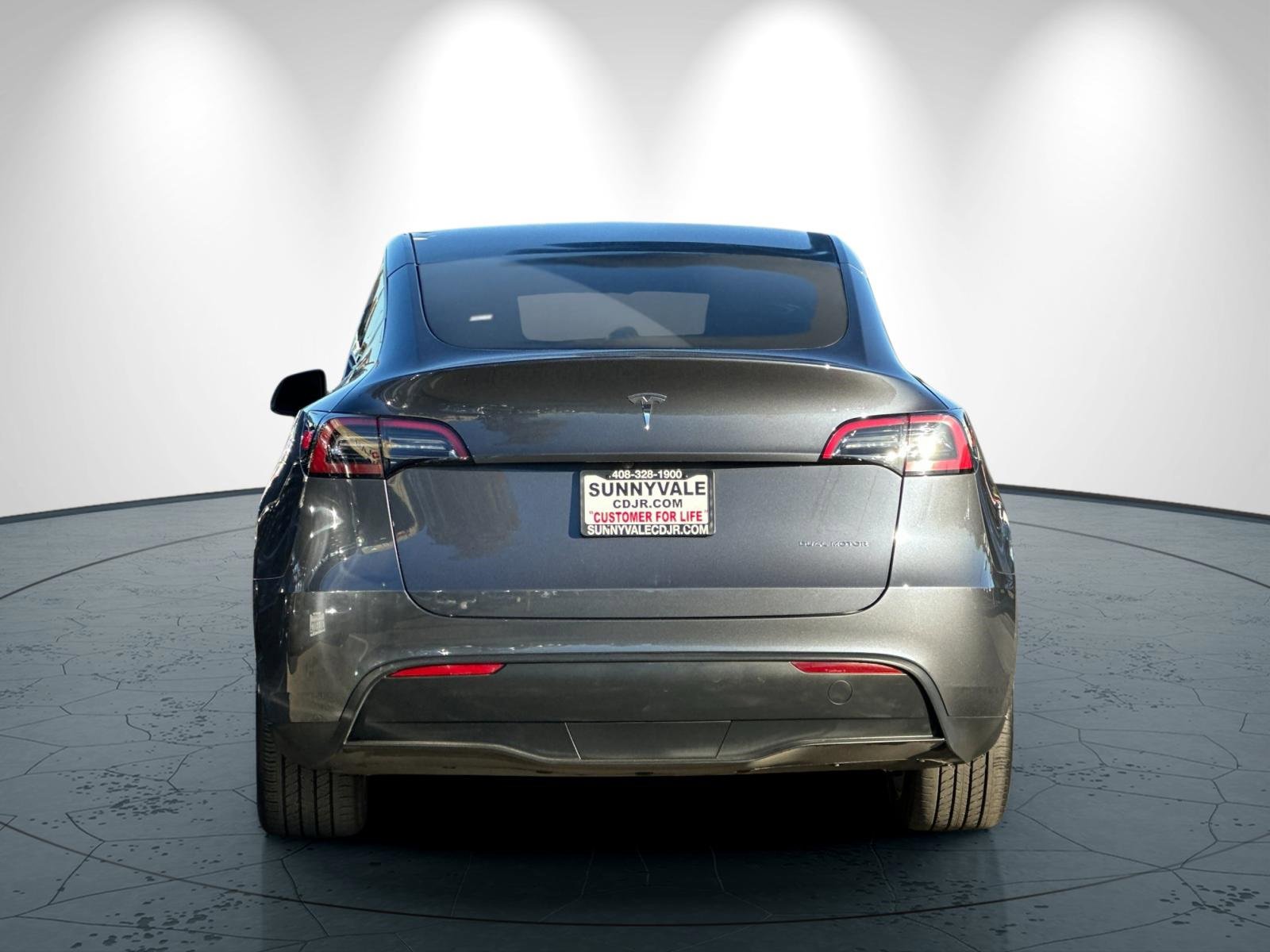 Used 2023 Tesla Model Y Long Range image 5