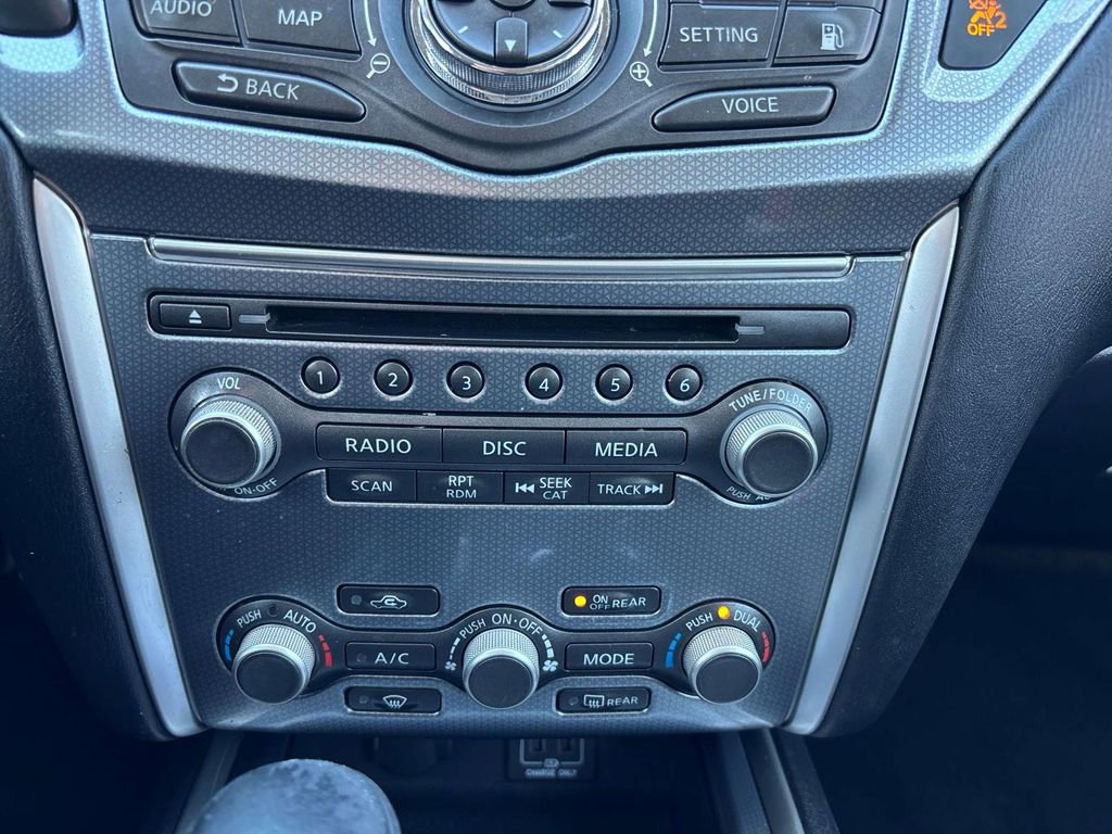 Used 2018 Nissan Pathfinder SL w/ Midnight Edition Package AWD/4WD image 26