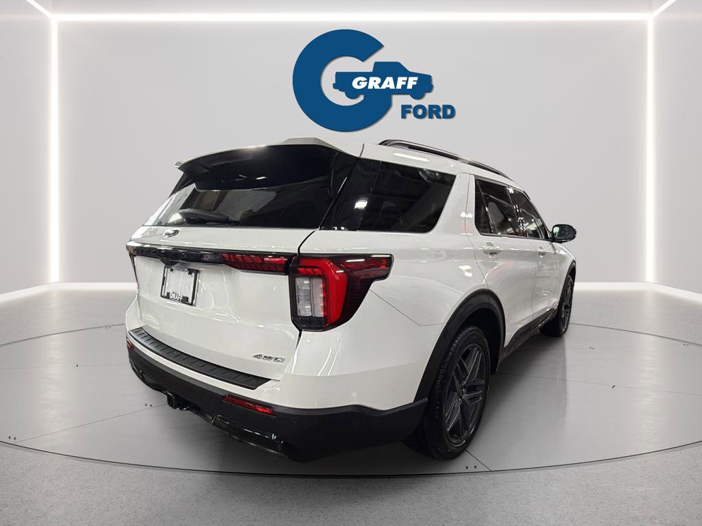 Used 2025 Ford Explorer ST-Line w/ ST-Line Street Pack image 7