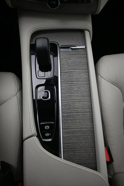 Used 2023 Volvo XC90 B6 Plus w/ Protection Package Premier AWD/4WD image 11
