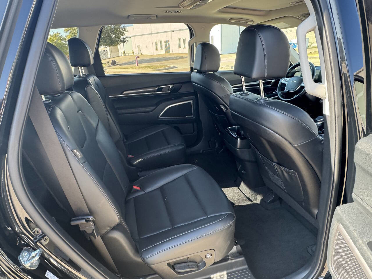 Used 2025 Kia Telluride S image 17
