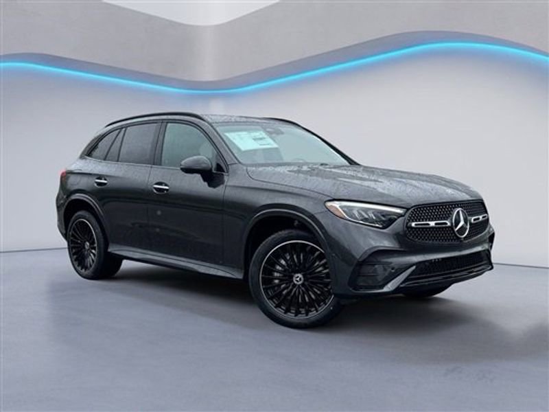 New 2025 Mercedes-Benz GLC 300 image 2