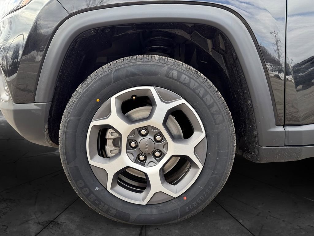 Used 2022 Jeep Compass Trailhawk w/ Sun and Sound Group image 14