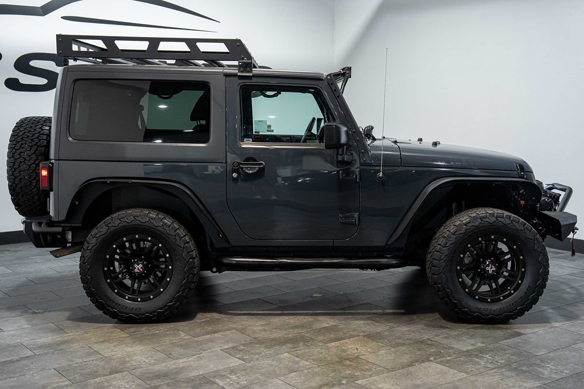 Used 2016 Jeep Wrangler Sport AWD/4WD image 7