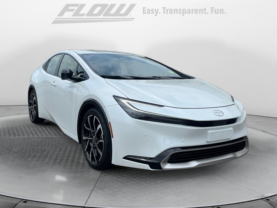 Used 2025 Toyota Prius Plug-In Hybrid FWD image 1