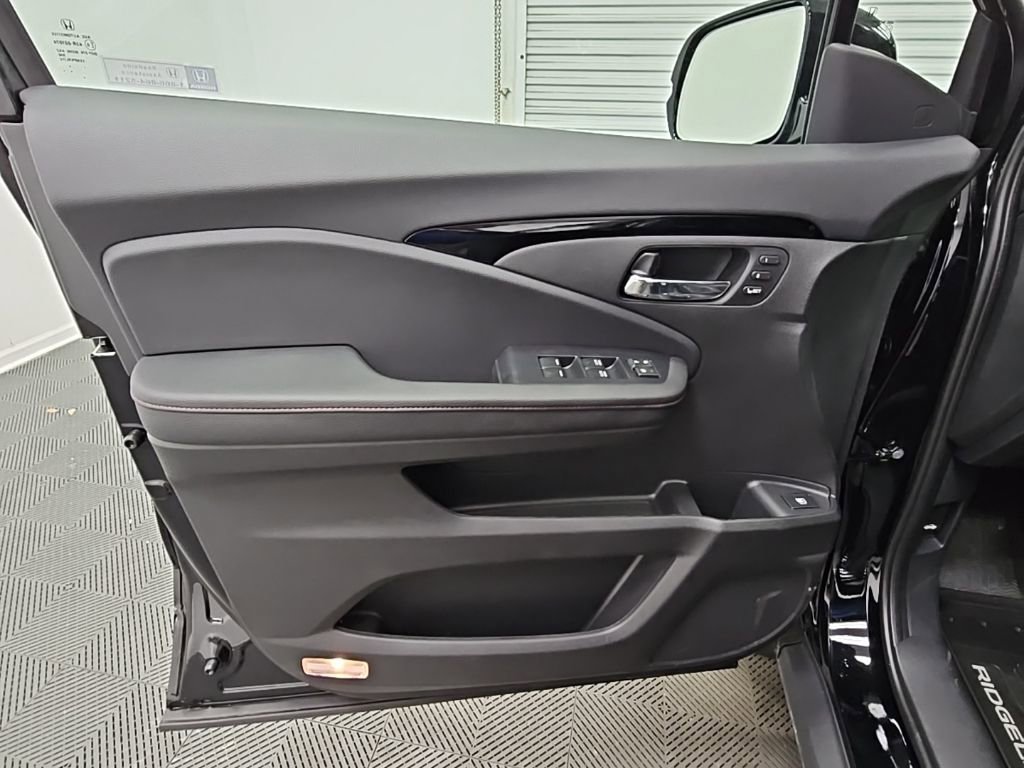 New 2026 Honda Ridgeline Black Edition image 32