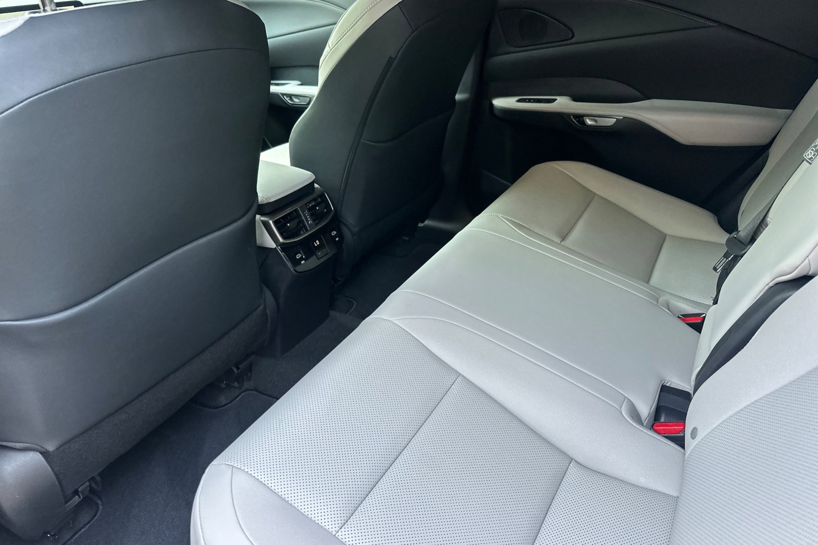 Used 2026 Lexus RX 350h w/ Convenience Package AWD/4WD image 15