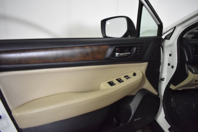 Used 2016 Subaru Outback 2.5i Limited AWD/4WD image 7