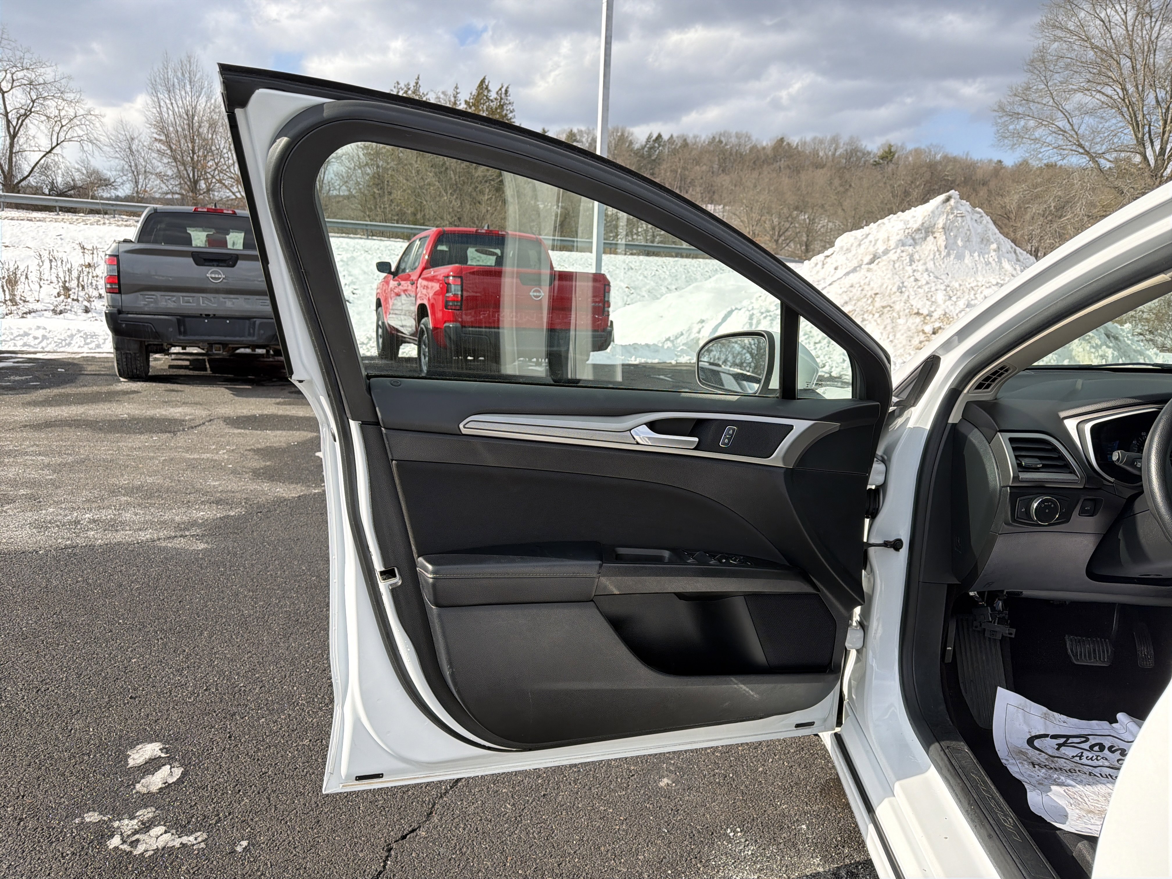 Used 2019 Ford Fusion SE image 10