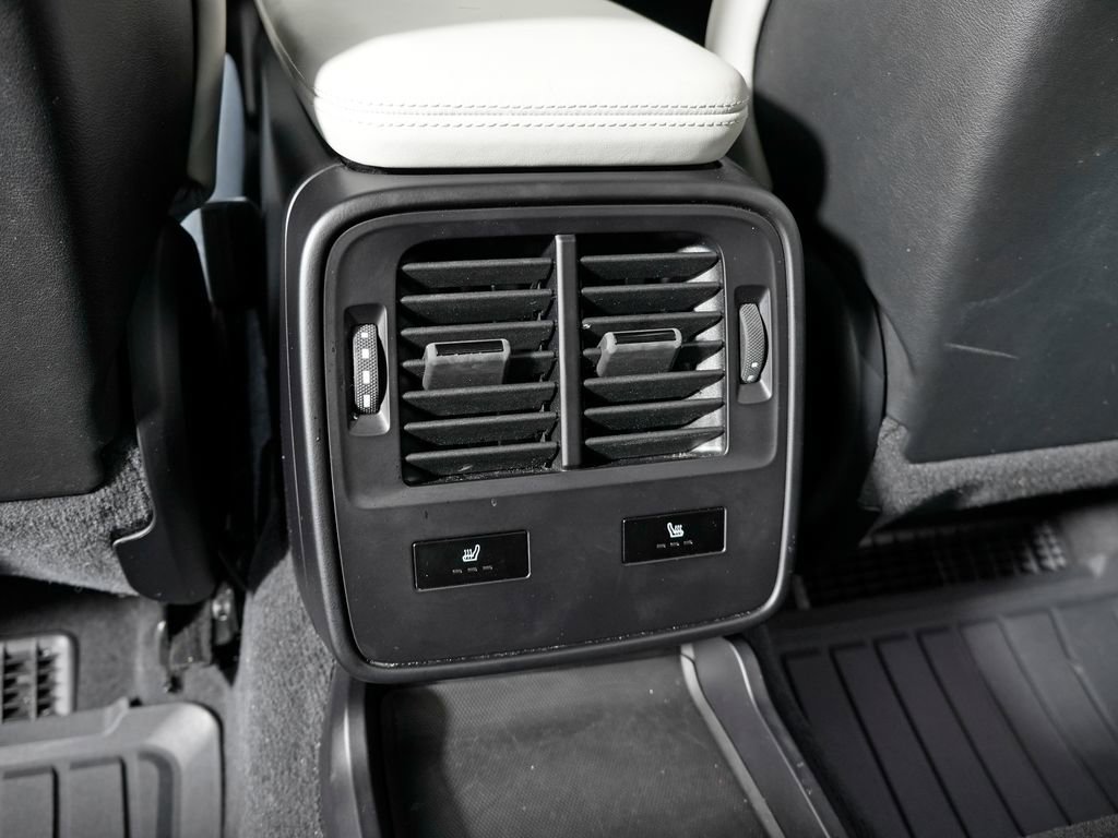 Certified 2020 Porsche Taycan Turbo AWD/4WD image 41