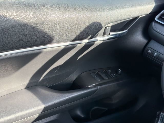 Used 2023 Toyota Camry SE image 16