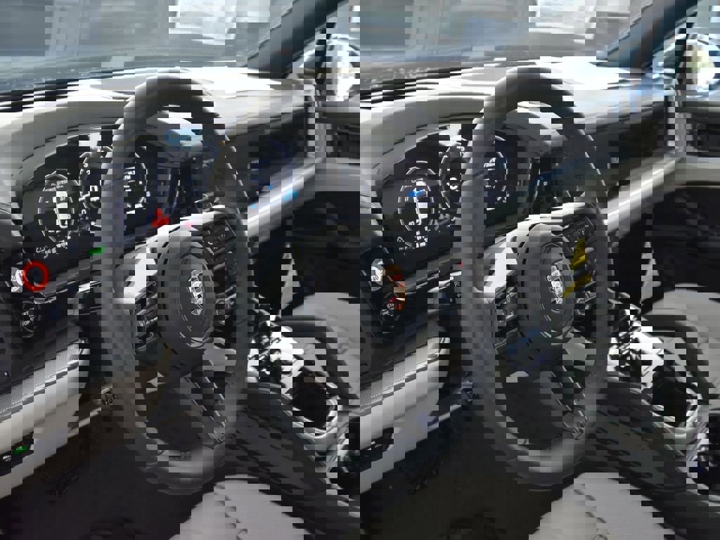 New 2026 Porsche Cayenne AWD/4WD image 4