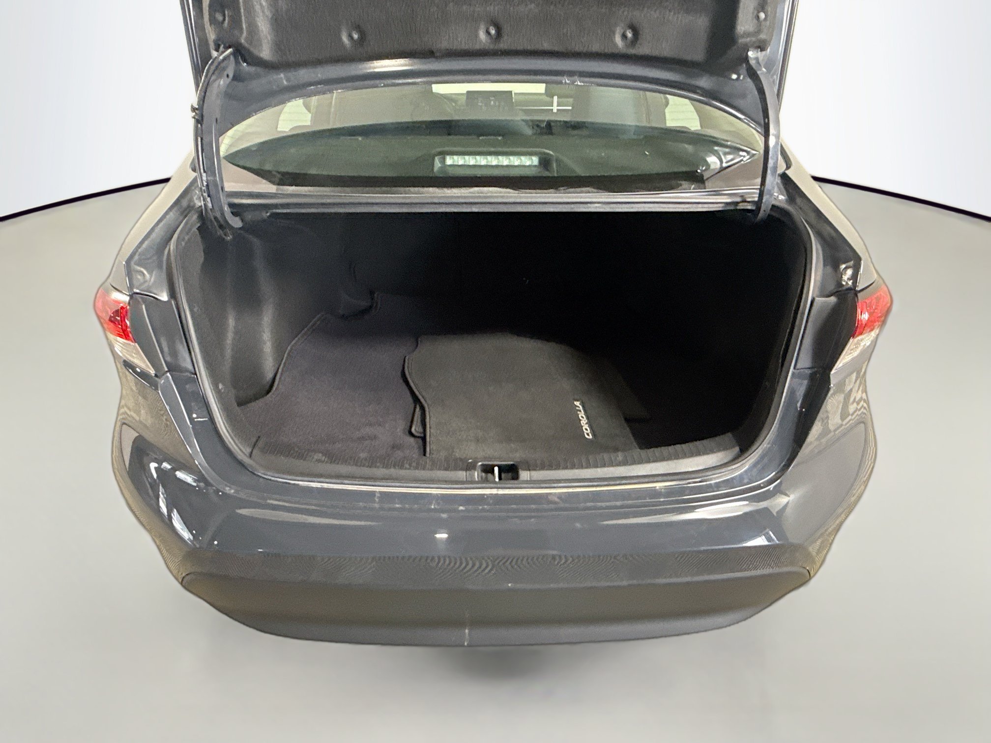 Used 2023 Toyota Corolla LE FWD image 34