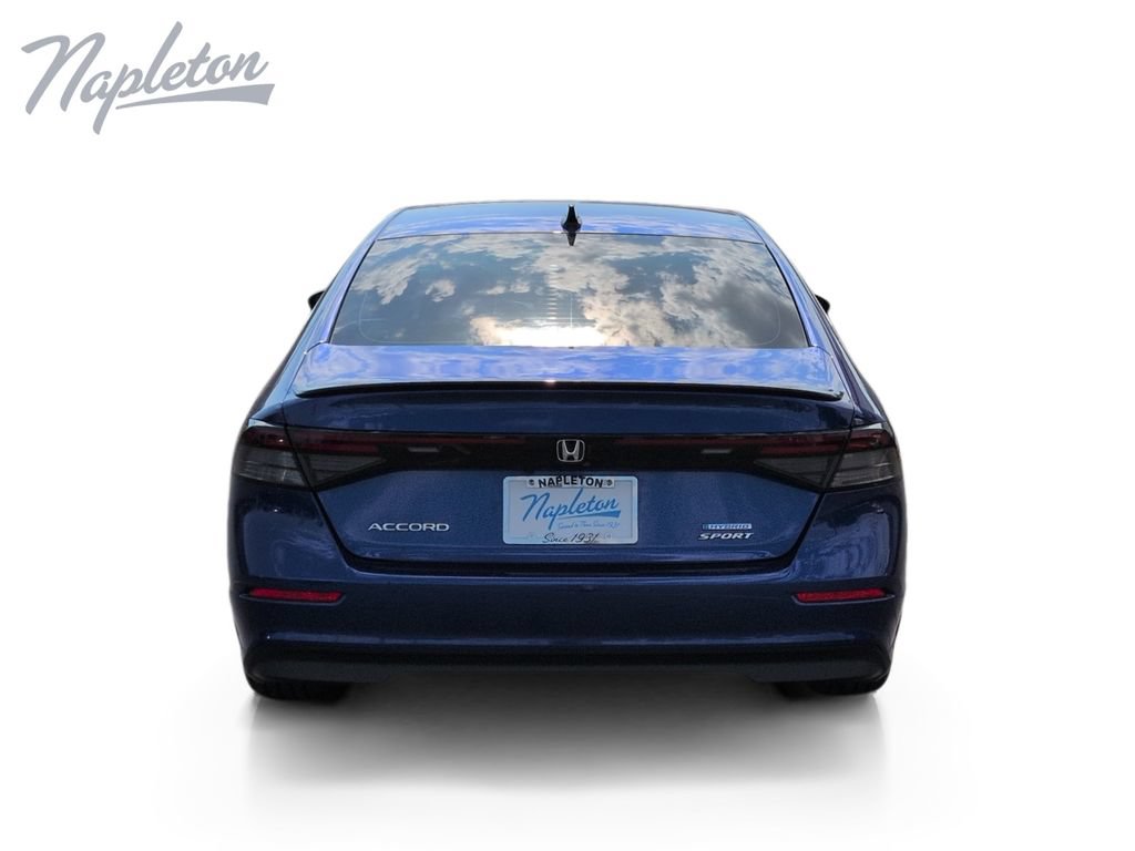 Used 2024 Honda Accord Sport image 4