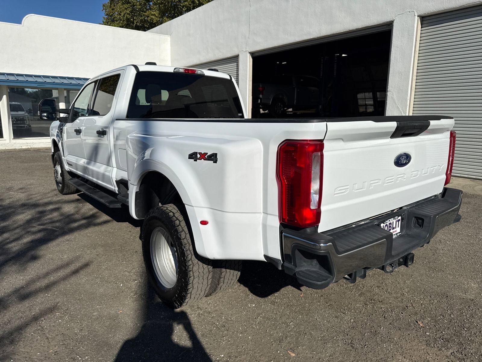 Used 2024 Ford F350 XLT image 3