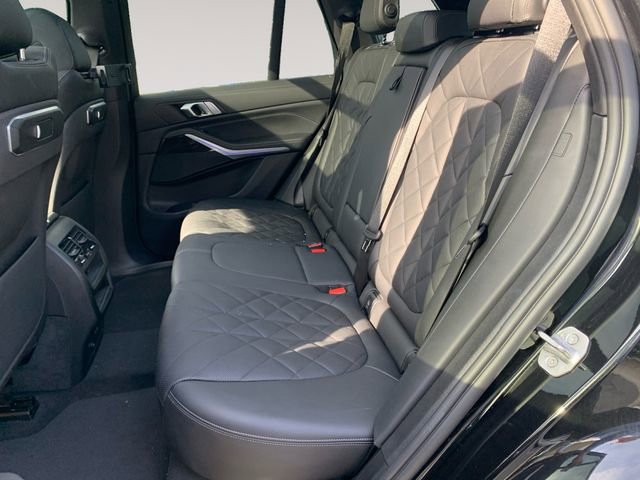 Certified 2024 BMW X5 xDrive40i w/ M Sport Package image 13