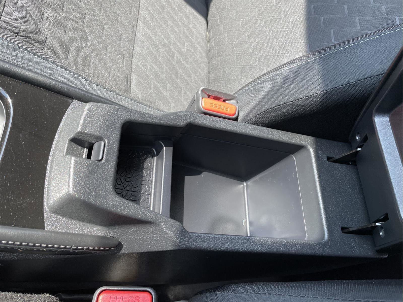 Used 2024 Nissan Kicks SV image 30