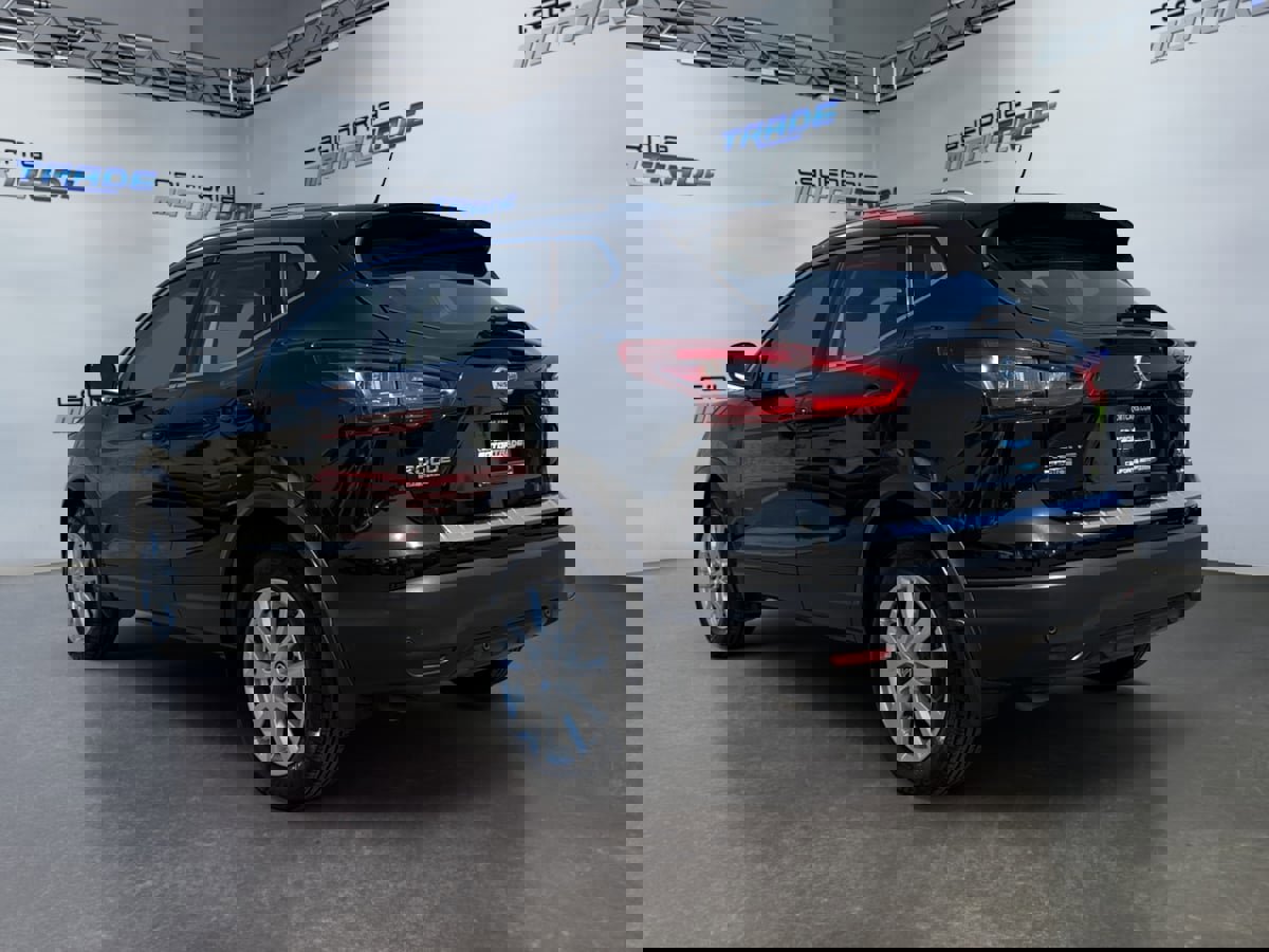 Used 2022 Nissan Rogue Sport SV image 7