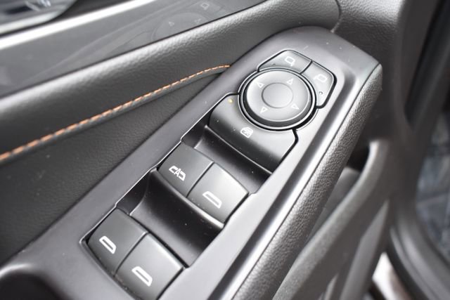 Used 2018 Chevrolet Traverse LT image 19