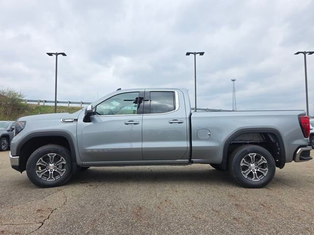 New 2026 GMC Sierra 1500 SLE image 13