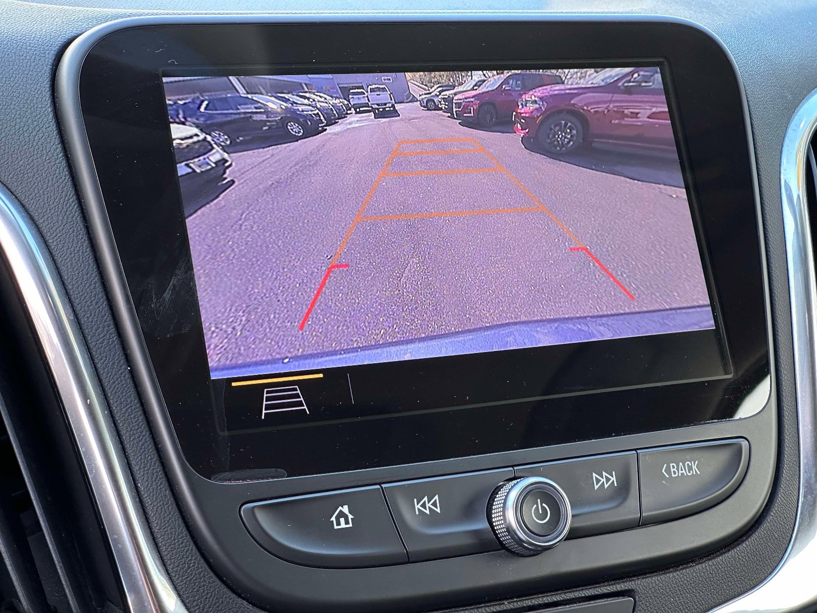 Used 2019 Chevrolet Equinox LT w/ Sun & Navigation Package image 29