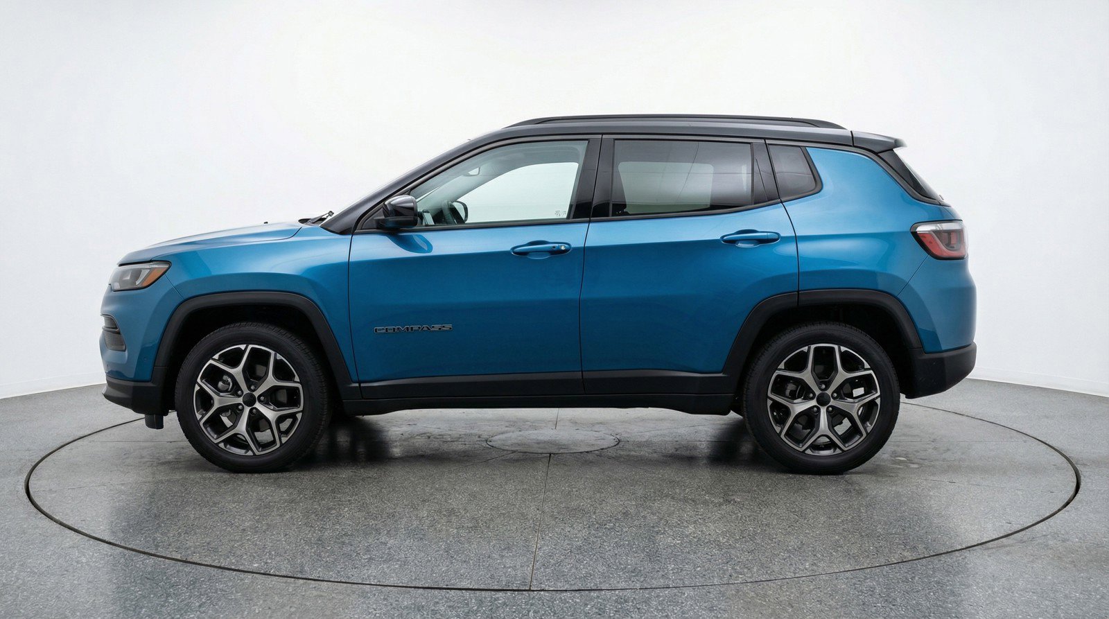 Used 2025 Jeep Compass Limited image 5