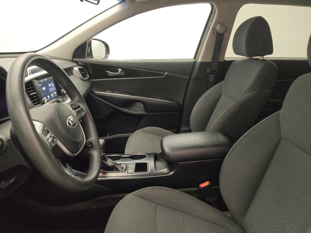 Used 2019 Kia Sorento FWD image 17
