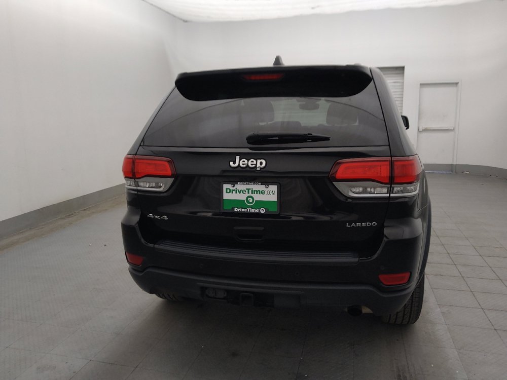 Used 2022 Jeep Grand Cherokee Laredo E AWD/4WD image 7