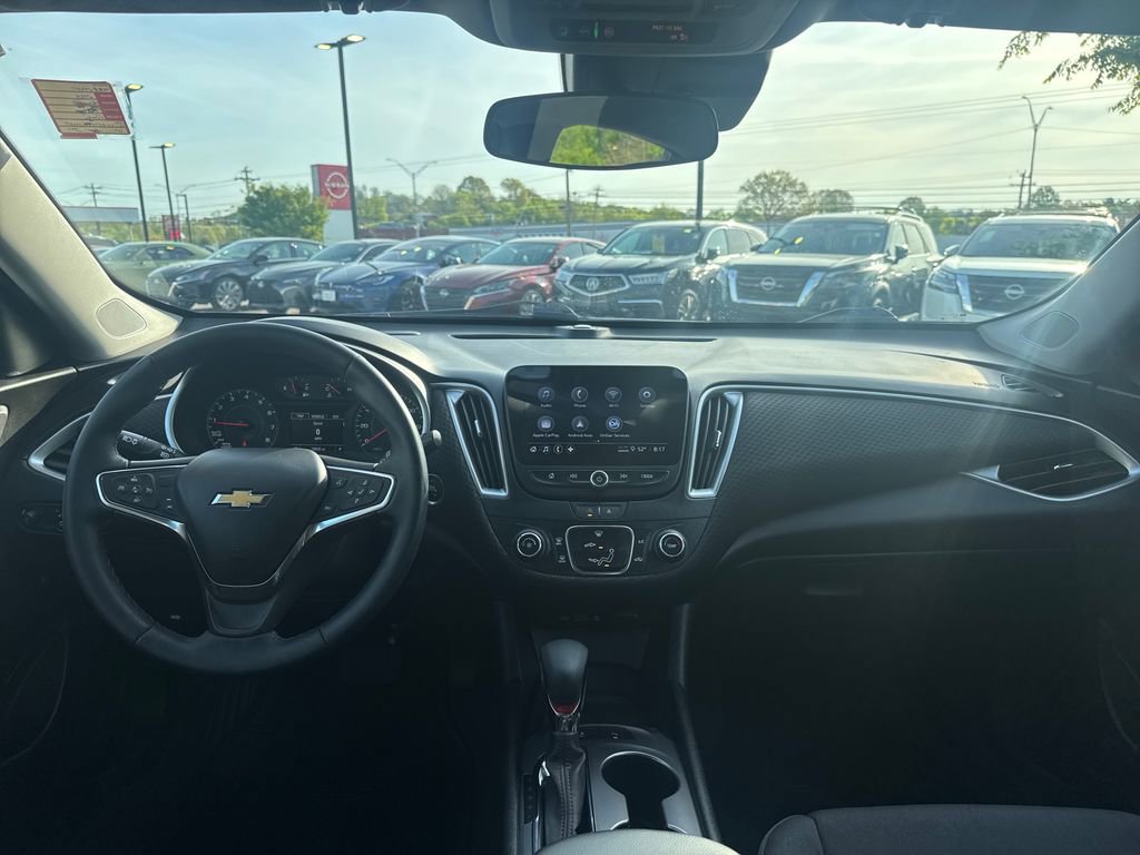 Used 2024 Chevrolet Malibu RS FWD image 22