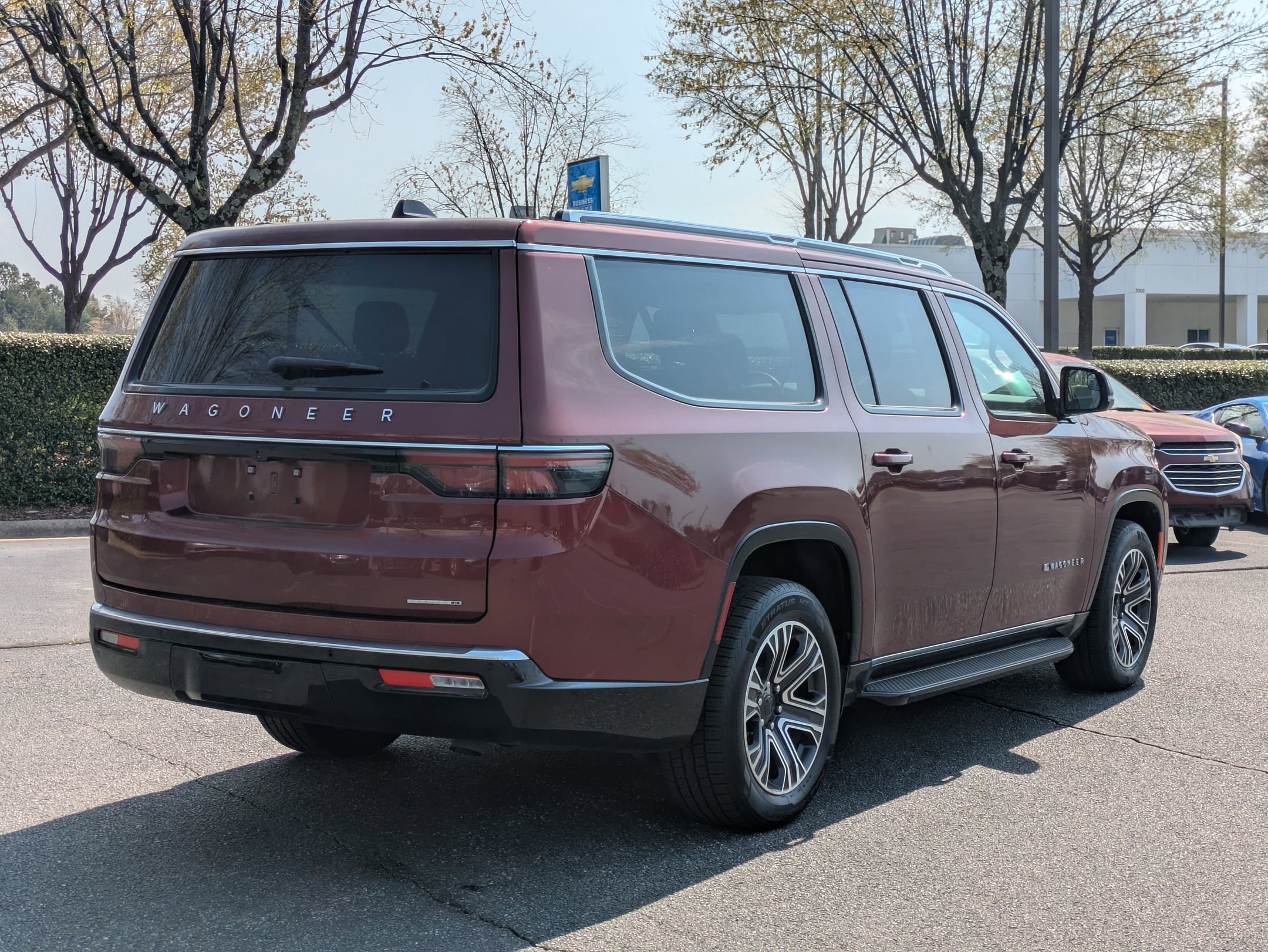Used 2024 Jeep Wagoneer L Series II w/ Flexible Seating Group AWD/4WD image 9