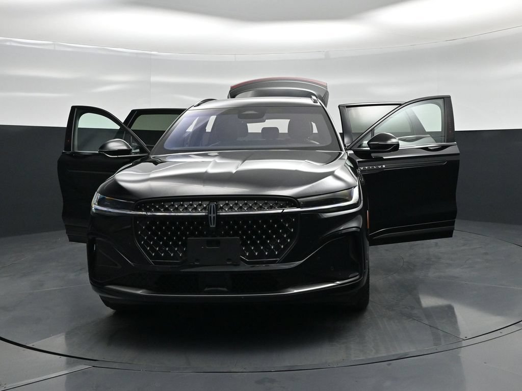 Used 2024 Lincoln Nautilus Reserve w/ Equipment Group 202A AWD/4WD image 27