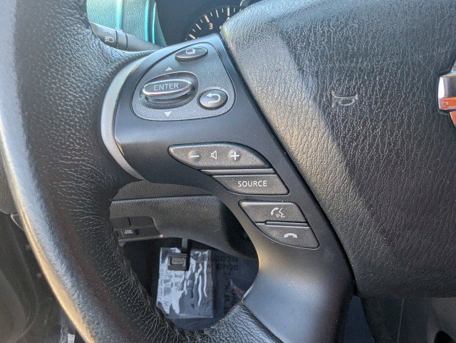 Used 2016 Nissan Pathfinder SV image 14