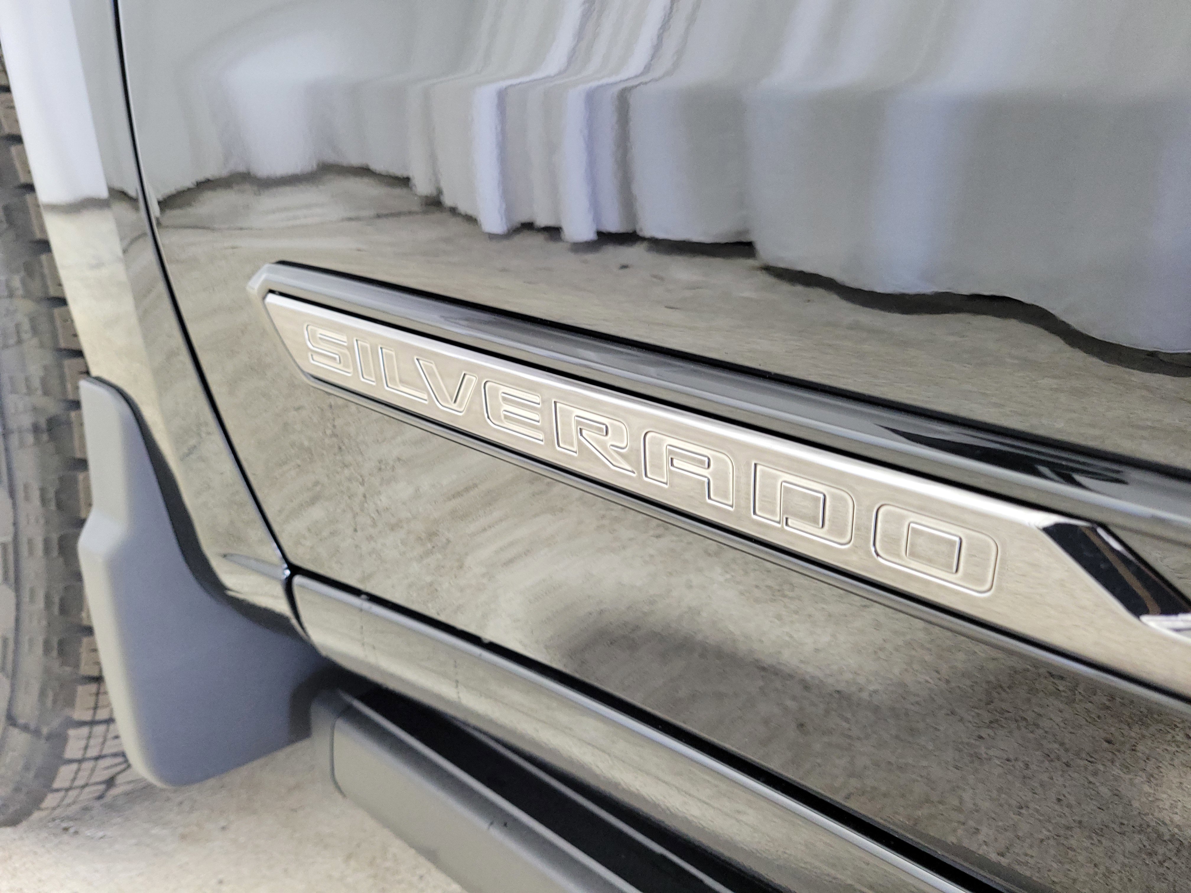 New 2026 Chevrolet Silverado 1500 High Country w/ Midnight Edition image 16