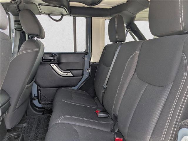Used 2015 Jeep Wrangler Unlimited Sahara AWD/4WD image 15