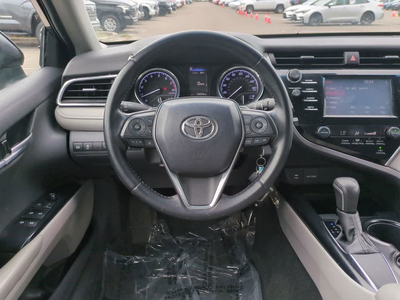 Certified 2018 Toyota Camry SE FWD image 15