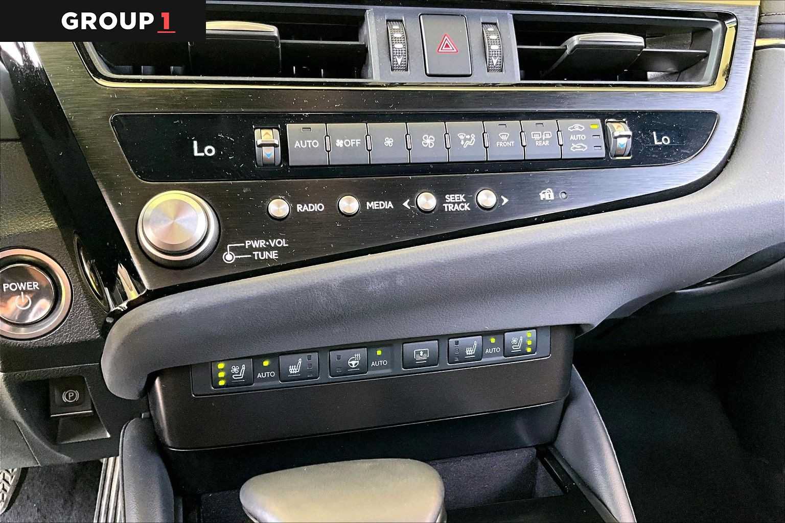 Certified 2024 Lexus ES 300h Ultra Luxury w/ Accessory Package (Z2) FWD image 32