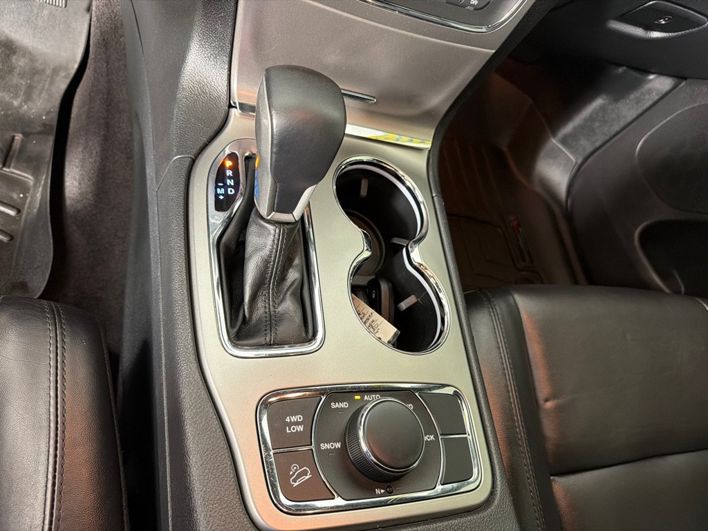 Used 2018 Jeep Grand Cherokee Limited AWD/4WD image 19