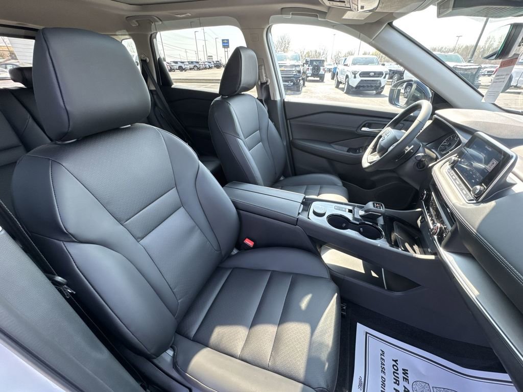 New 2026 Nissan Rogue SV image 24