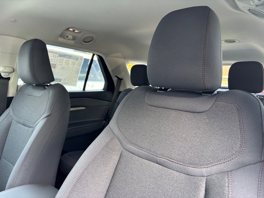 New 2026 Ford Explorer Active image 13