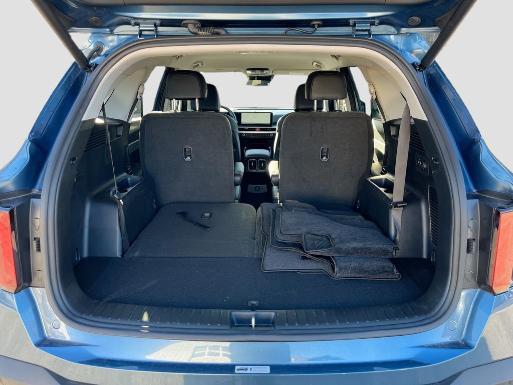 Certified 2025 Kia Sorento EX image 27