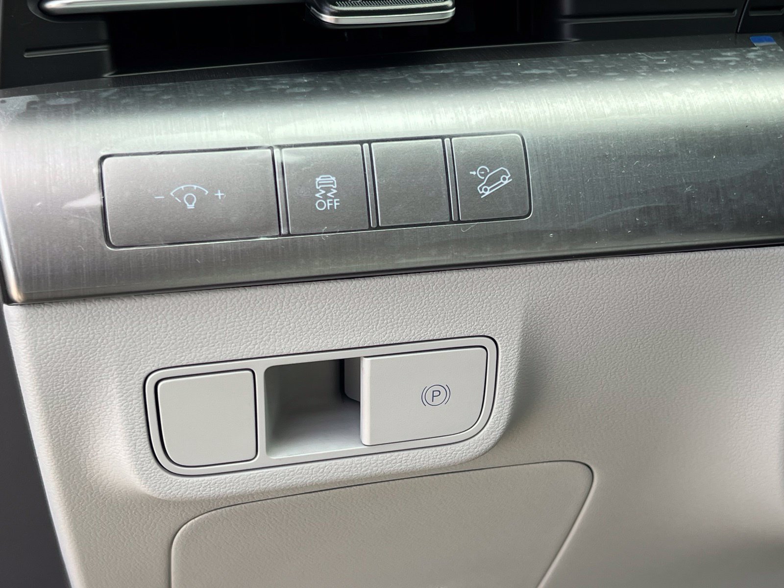 New 2027 Hyundai Kona SE FWD image 24
