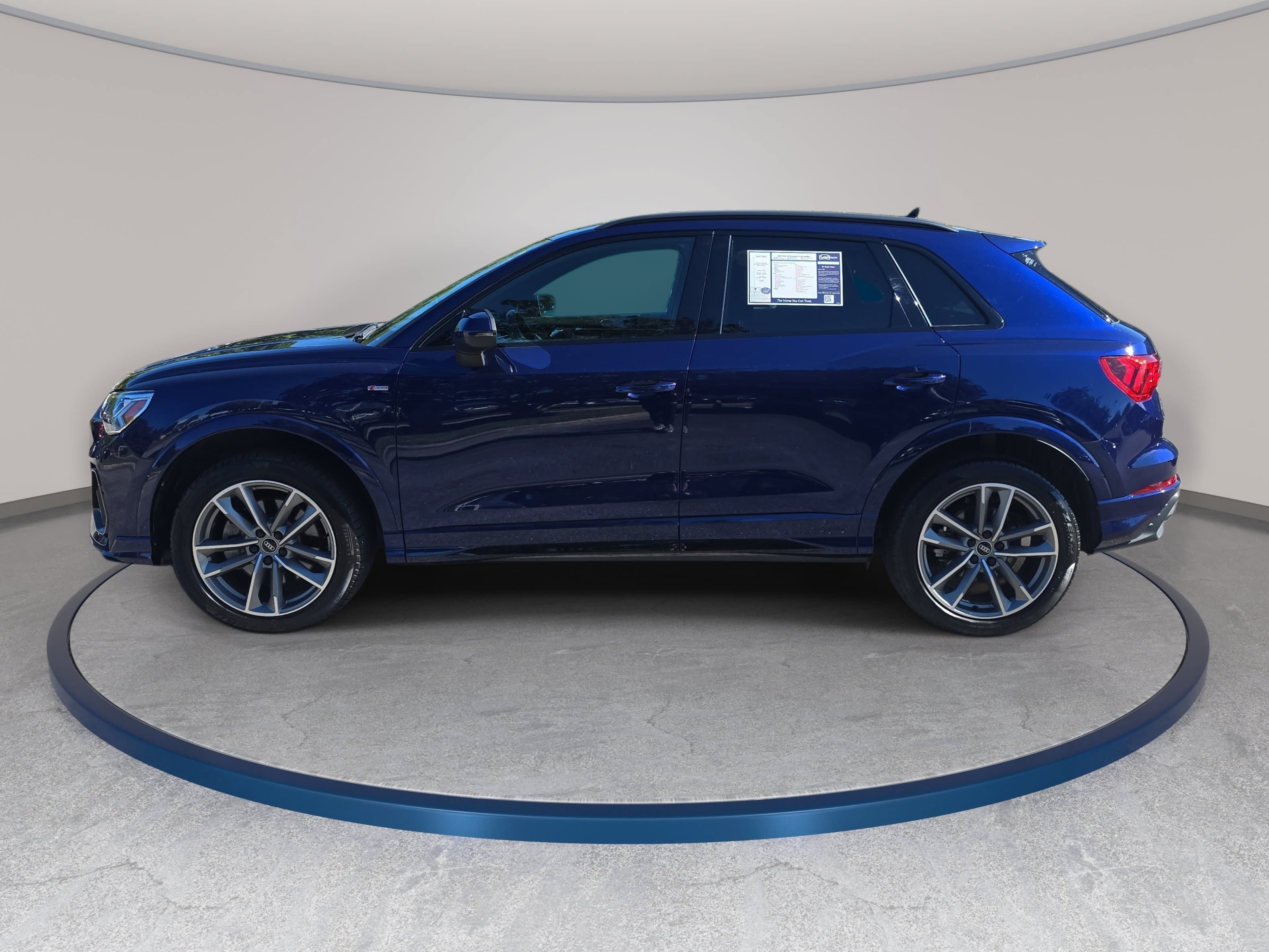 Used 2023 Audi Q3 2.0T Premium w/ Black Optic Sport Package AWD/4WD image 8