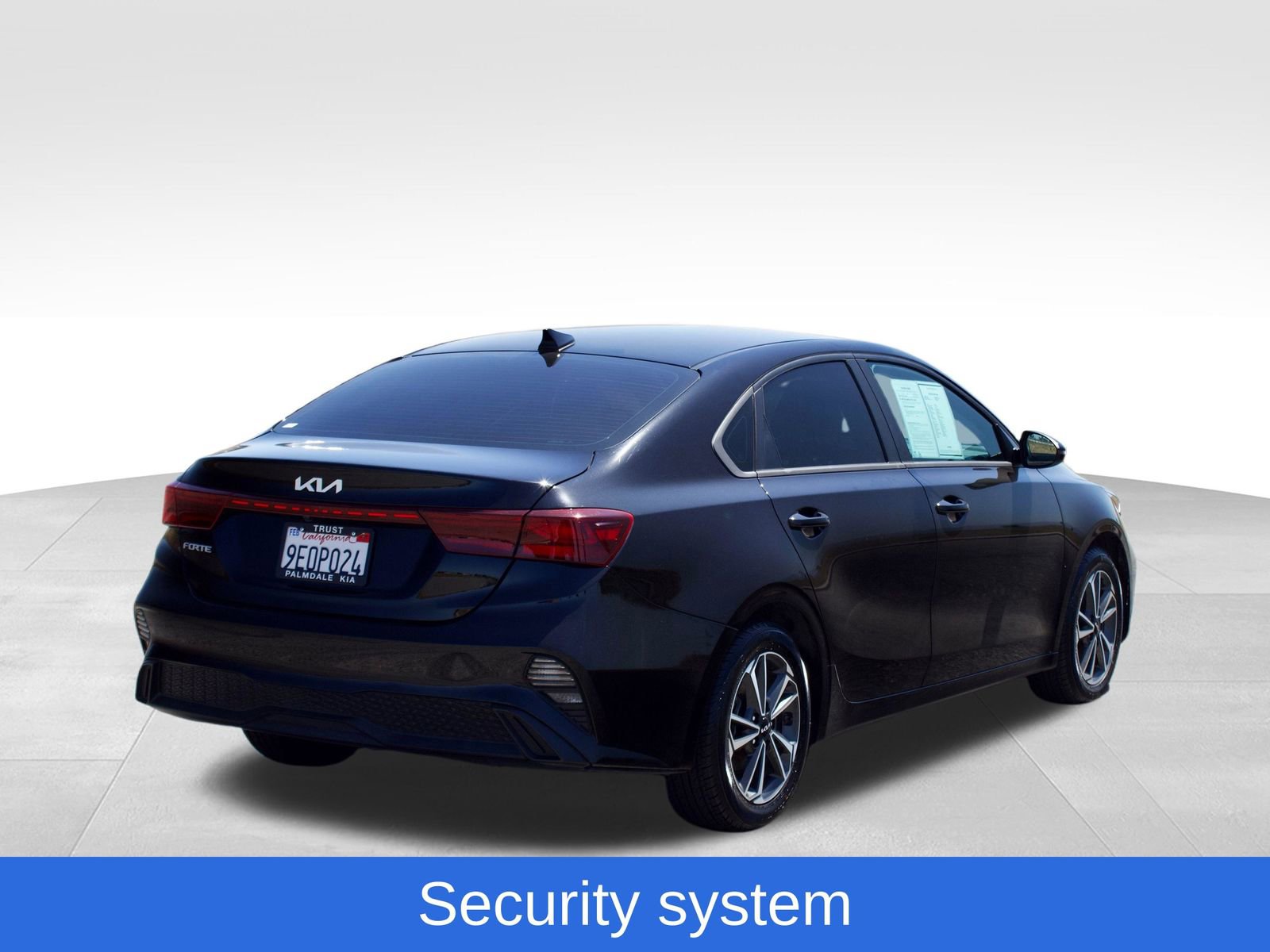 Used 2023 Kia Forte LXS w/ LXS Technology Package FWD image 8