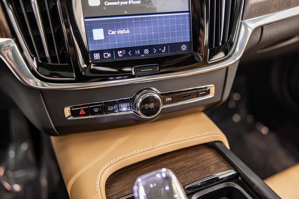 Used 2023 Volvo V90 B6 Cross Country Ultimate w/ Climate Package image 28