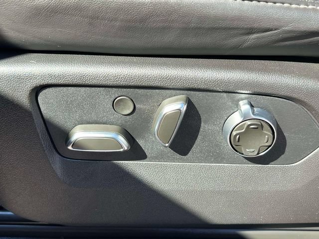 Certified 2025 Cadillac Escalade ESV Sport Platinum w/ LPO, ONYX Package AWD/4WD image 18