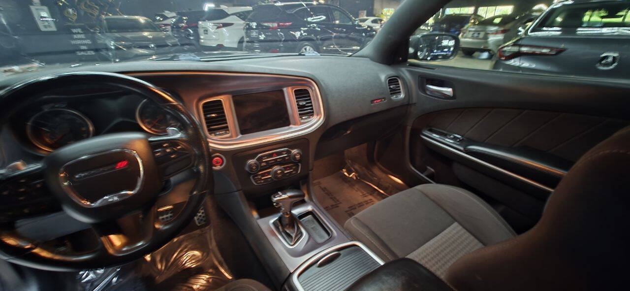 Used 2021 Dodge Charger Scat Pack w/ Navigation & Travel Group RWD image 17